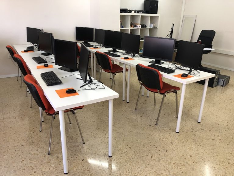 Aula para formación y clases en Kaicen